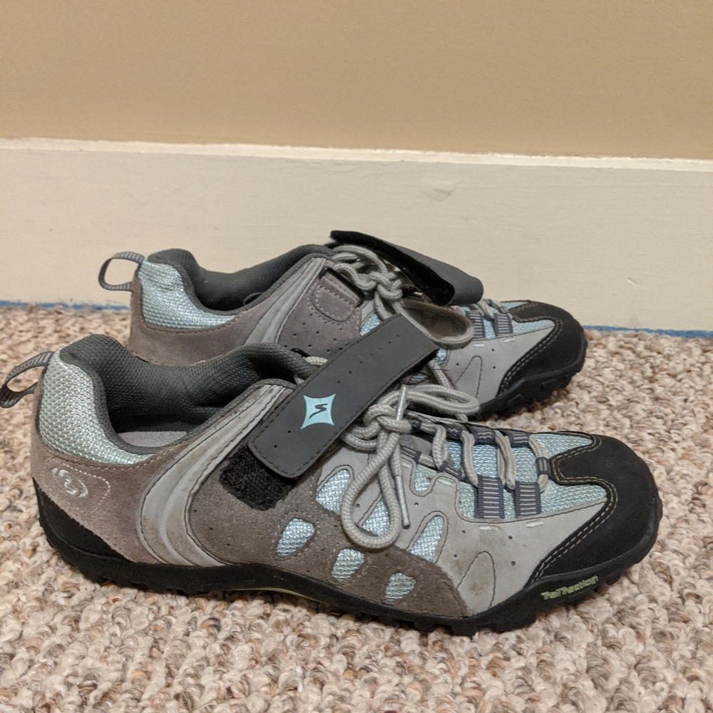 Specialized clipless bike shoes